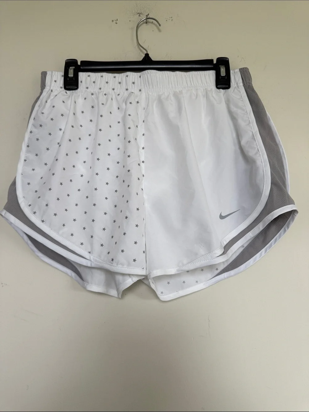 Nike Women’s White & Gray Star-Print Athletic Shorts